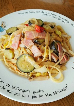 色々野菜とベーコンのバター醤油パスタ-レシピのメイン写真
