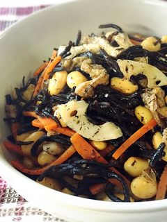 麺つゆだけで ひじき煮-レシピのメイン写真