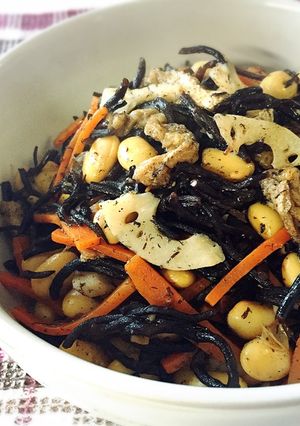 麺つゆだけで ひじき煮-レシピのメイン写真