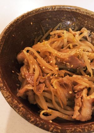 もやしと豚コマのゴマ炒め-レシピのメイン写真