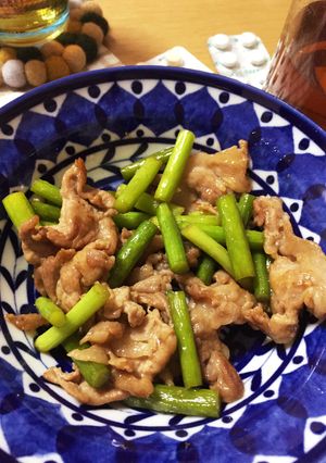 ニンニクの芽と豚肉の炒め物-レシピのメイン写真