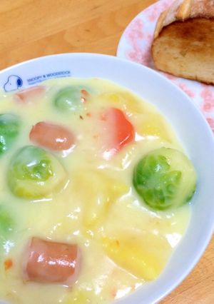 芽キャベツとさつまいもシチュー-レシピのメイン写真