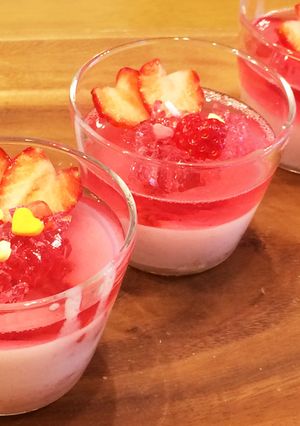 簡単！春爛漫♪いちごのぷるるんデザート-レシピのメイン写真