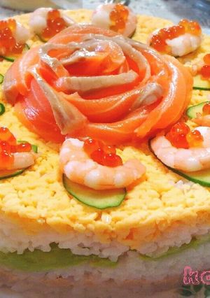 子どもも大人も喜ぶカラフルお寿司ケーキ♪-レシピのメイン写真