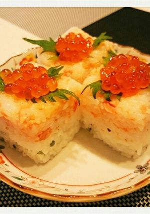 ひな祭りに♪ひし餅風押し寿司♪-レシピのメイン写真