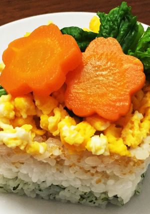 ひな祭り☆ひし餅型お寿司ケーキ-レシピのメイン写真