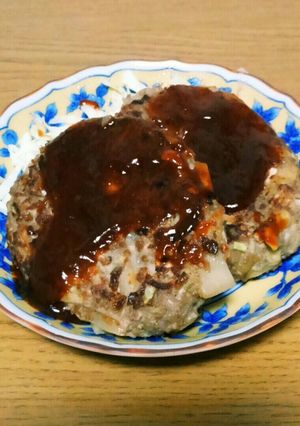 少ないお肉でボリュームハンバーグ!-レシピのメイン写真
