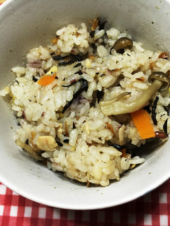 鉄分補給☆ひじきとツナの炊き込みご飯-レシピのメイン写真