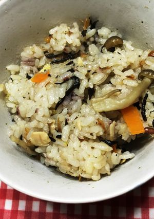 鉄分補給☆ひじきとツナの炊き込みご飯-レシピのメイン写真