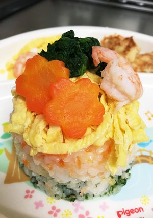 ひな祭り☆3層寿司ケーキ★誕生日にも♡-レシピのメイン写真