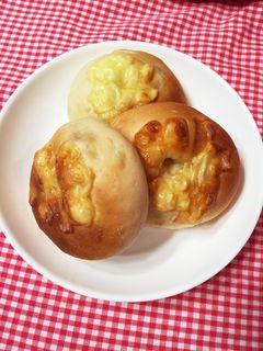 オニオンベーコンチーズマヨパン-レシピのメイン写真