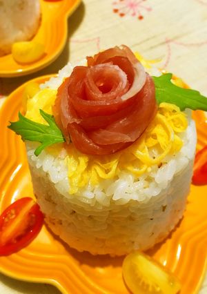 ケーキみたい*簡単生ハムの薔薇寿司-レシピのメイン写真