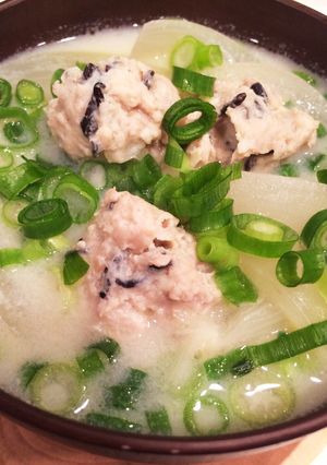 玉葱と鶏団子のクリーミー豆乳麦みそ汁-レシピのメイン写真