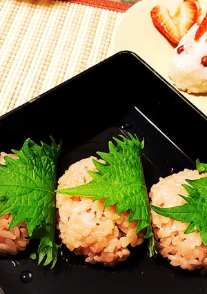 桜餅風 豆なしお赤飯-レシピのメイン写真