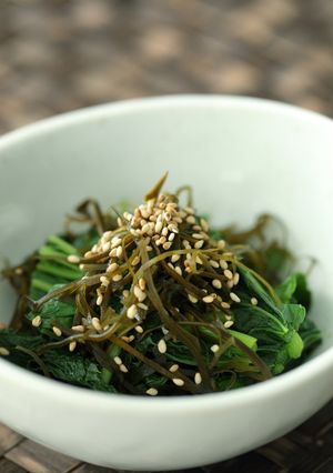 あしたばとキザミ昆布のごま和え-レシピのメイン写真