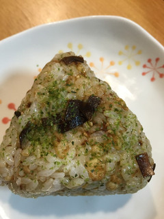 フジッコのおかか昆布入りヘルシーおにぎり-レシピのメイン写真