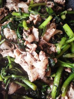 豚肉と春菊のゴマ炒め-レシピのメイン写真
