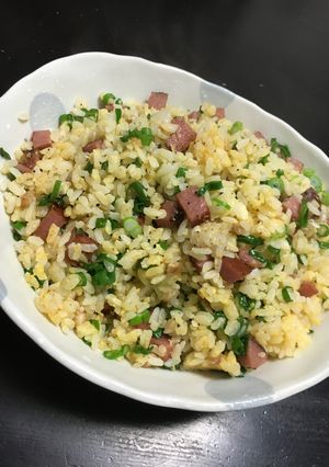 【余った鶏皮】で本格チャーハン-レシピのメイン写真