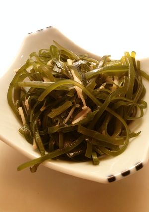簡単！切り昆布と塩麴の煮物-レシピのメイン写真