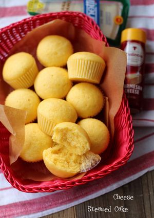 ふわほわチーズ蒸しパン（蒸しパンケーキ）-レシピのメイン写真