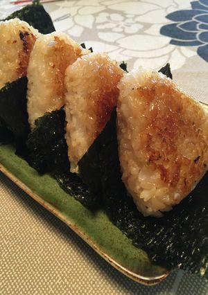 バター醤油味の焼きおにぎり-レシピのメイン写真