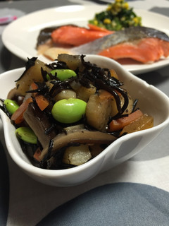 ほくほく山芋とヒジキの煮物-レシピのメイン写真