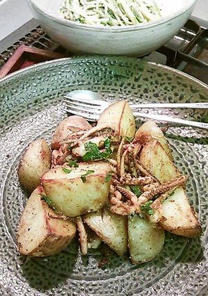 イカゲソとポテトのカレー粉炒め-レシピのメイン写真