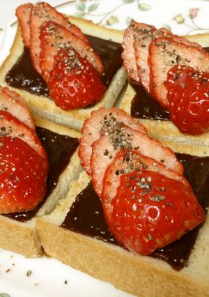 スライス生チョコでイチゴチョコトースト-レシピのメイン写真