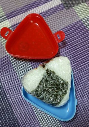 スマートチーズと食べるラー油のおにぎり-レシピのメイン写真