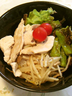 茹で鶏むね肉のサラダ丼-レシピのメイン写真