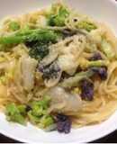 渡り蟹と三浦野菜の春クリームパスタ