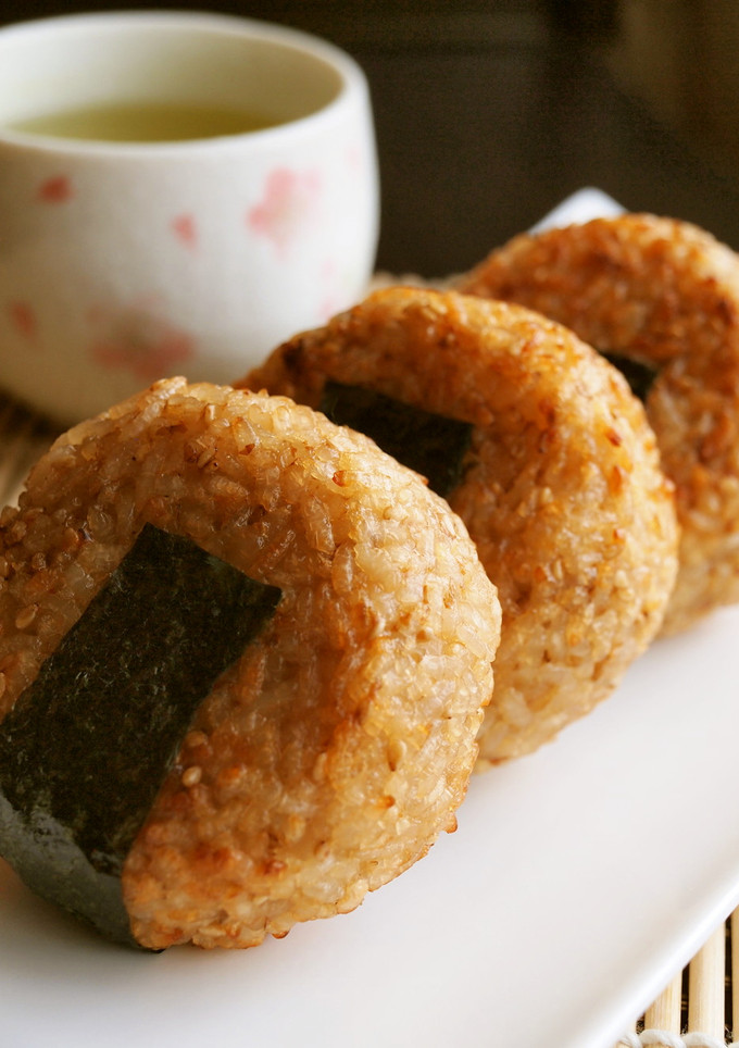 胡麻とおかかの焼きおにぎり♪-レシピのメイン写真
