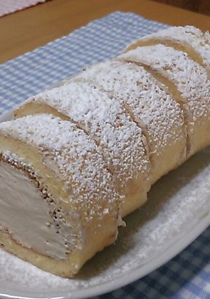 ふんわりコーヒークリームロールケーキ-レシピのメイン写真