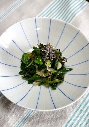 簡単！葉たまねぎの塩こんぶ炒め-レシピのメイン写真