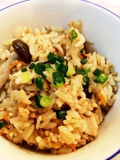 甘辛ひき肉ごぼうの混ぜご飯-レシピのメイン写真