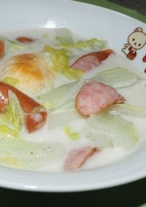 餅入り白菜のミルクリ−ムス−プ-レシピのメイン写真