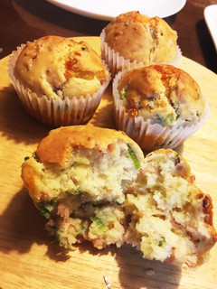 ねぎとハムとチーズのおかずマフィン-レシピのメイン写真