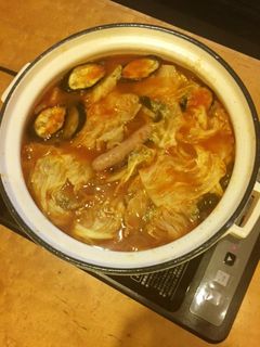 〆まで美味しいわが家のトマト鍋-レシピのメイン写真