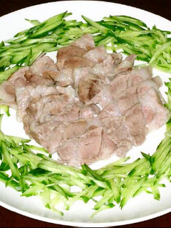 芝麻白片肉|ゆで豚の胡麻ソースがけ-レシピのメイン写真