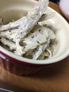 蓮根ごぼう☆ごまマヨ和え-レシピのメイン写真