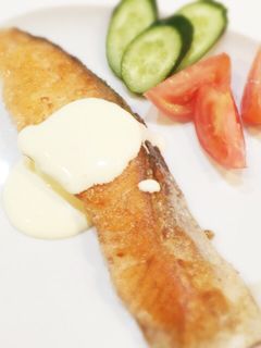 レモンソースでさっぱり*鮭のムニエル♡-レシピのメイン写真
