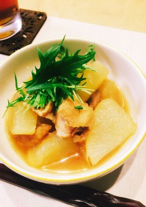 ストウブで☆簡単！鳥モモと大根の煮物-レシピのメイン写真