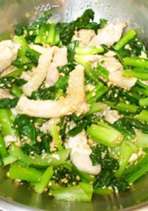 蒸し鶏小松菜のピーナッツサラダ♪鶏もも肉-レシピのメイン写真