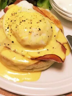 朝ごはんに。簡単エッグベネディクト。-レシピのメイン写真
