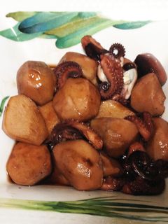 里芋とイイダコの煮物-レシピのメイン写真