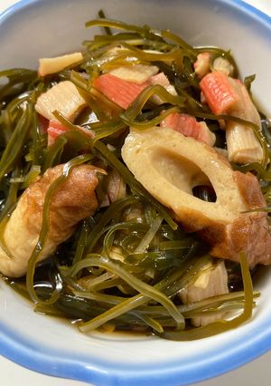 切り昆布と好きな練り物で煮物-レシピのメイン写真