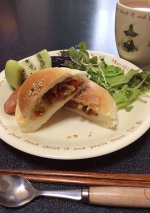 食物繊維たっぷり♪きんぴらごぼうパン-レシピのメイン写真