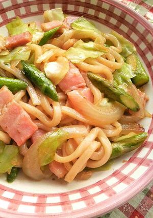 アスパラとベーコンのバター醤油焼きうどん-レシピのメイン写真