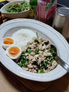 簡単にエスニック料理♡ガパオライス-レシピのメイン写真