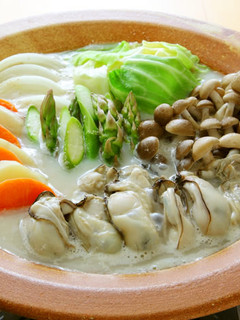牡蠣と春野菜のごま豆乳鍋-レシピのメイン写真